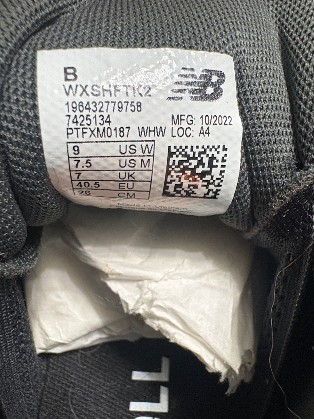 NWOT New Balance Black and Pink FuelCell Running Shoes - Picture 6 of 7